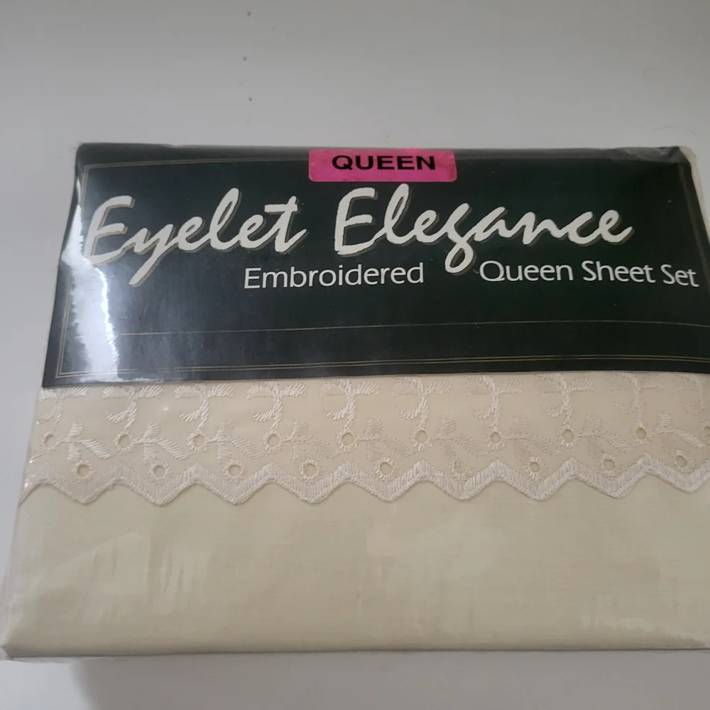 Pale Yellow Eyelet Cream Bedding Set